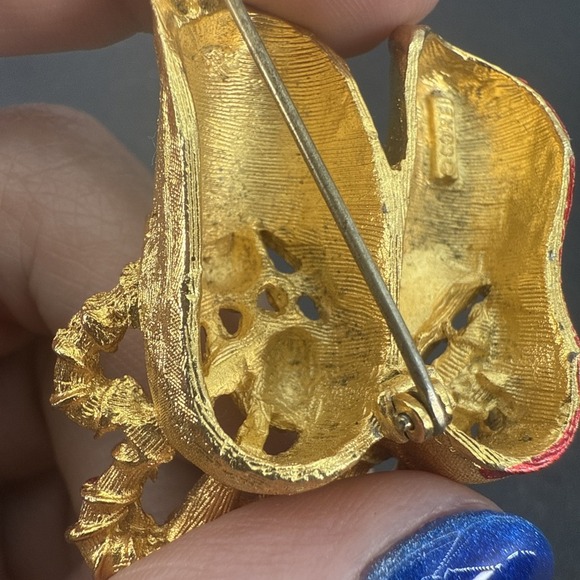 Christmas Slippers w Gifts Enamel COREL Vintage Gold Brooch Pin - Picture 14 of 14